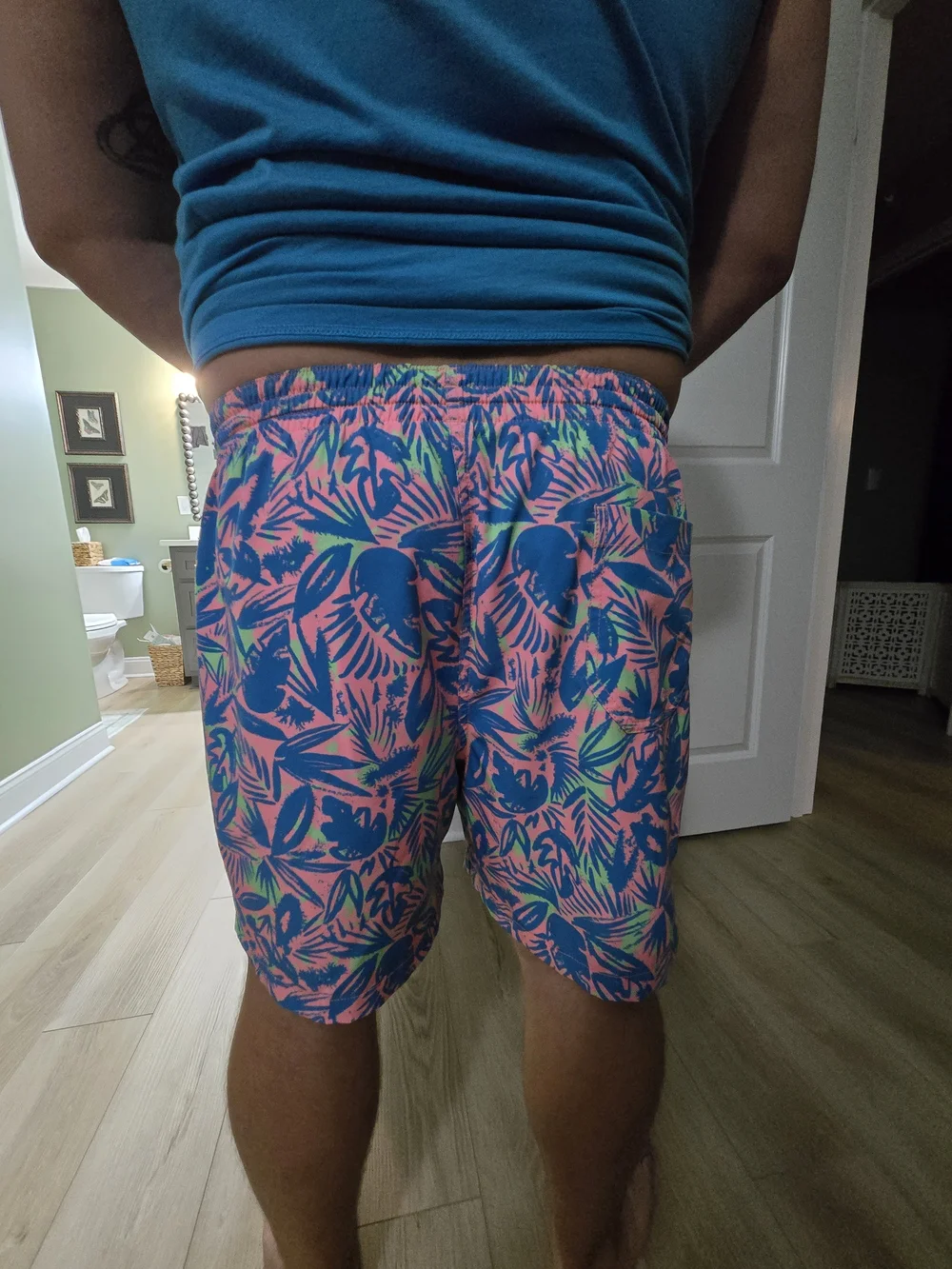 chubbies Tropical Leaf Swim Shorts in Pink & Blue